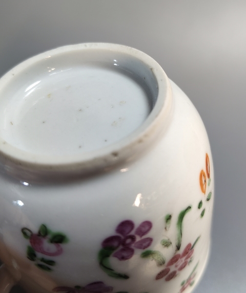 古玩陶瓷廣彩花卉紋馬克杯真品鑒賞圖