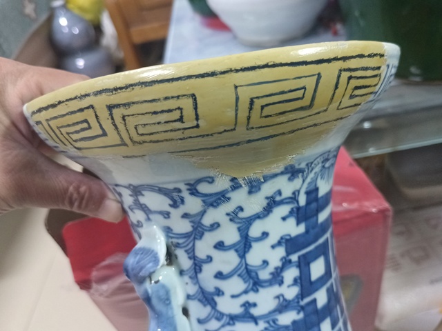 古玩陶瓷清道光雙對(duì)獅耳青花喜字盤口大瓶拍賣，當(dāng)前價(jià)格3880元