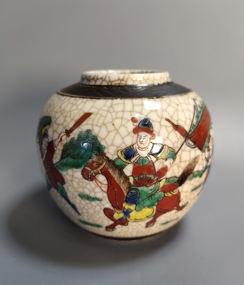 古玩陶瓷哥釉粉彩刀馬人物罐真品鑒賞圖