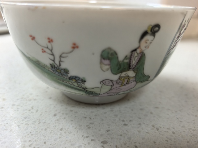 古玩陶瓷粉彩紅樓夢人物茶碗真品鑒賞圖