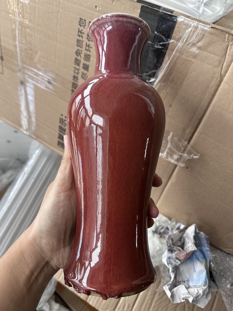 古玩陶瓷郎紅釉觀音瓶拍賣,當(dāng)前價格4000元