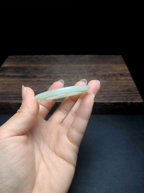 古玩玉器新疆和田玉雕“素紋環”平安環拍賣，當前價格9999999元