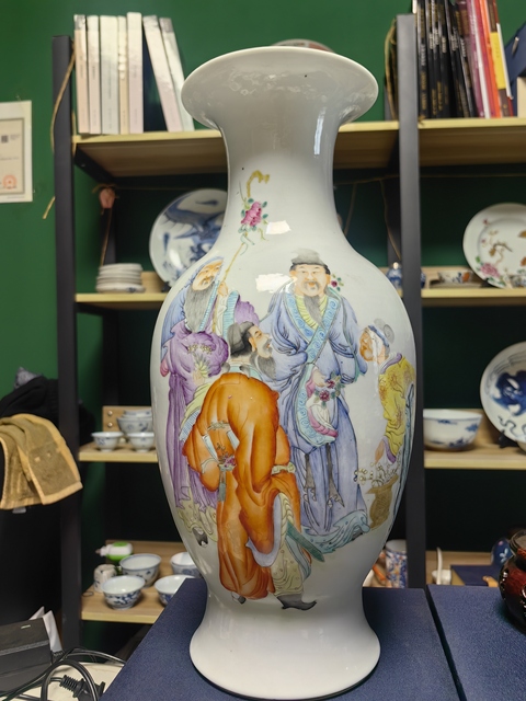古玩陶瓷人物紋粉彩觀音瓶真品鑒賞圖