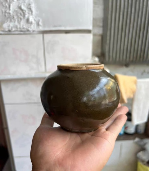 古玩陶瓷金元山東窯口茶葉末釉小罐真品鑒賞圖