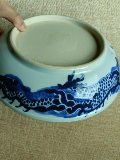 古玩陶瓷過墻龍紋青花盤真品鑒賞圖