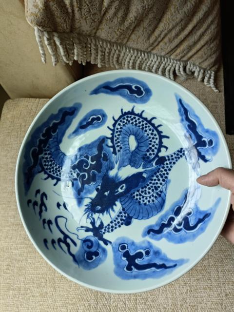 古玩陶瓷過墻龍紋青花盤真品鑒賞圖