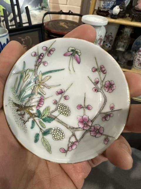 古玩陶瓷粉彩碟真品鑒賞圖