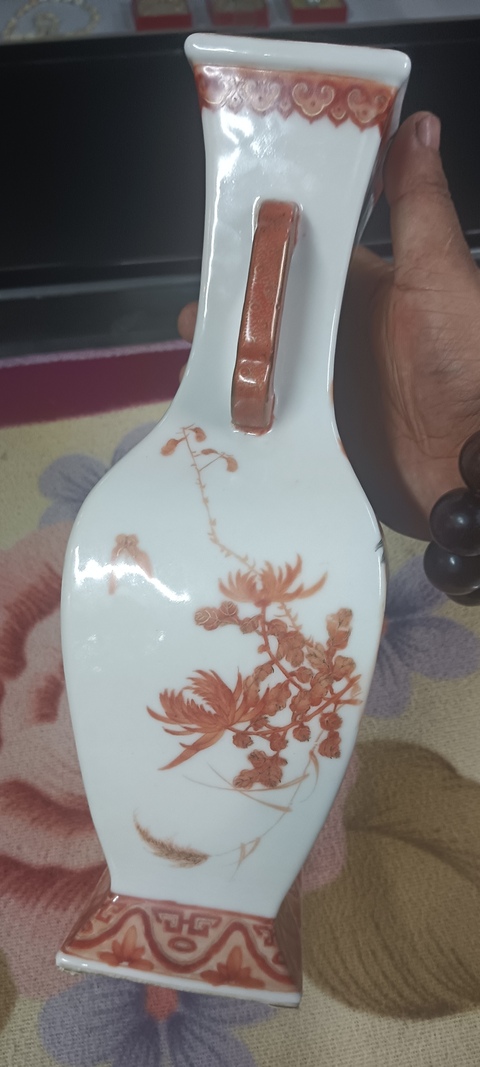 古玩陶瓷民國(guó) 礬紅花鳥紋四方瓶真品鑒賞圖