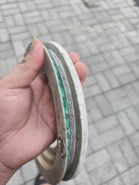 古玩陶瓷清晚清素三彩纏枝蓮紋底座真品鑒賞圖