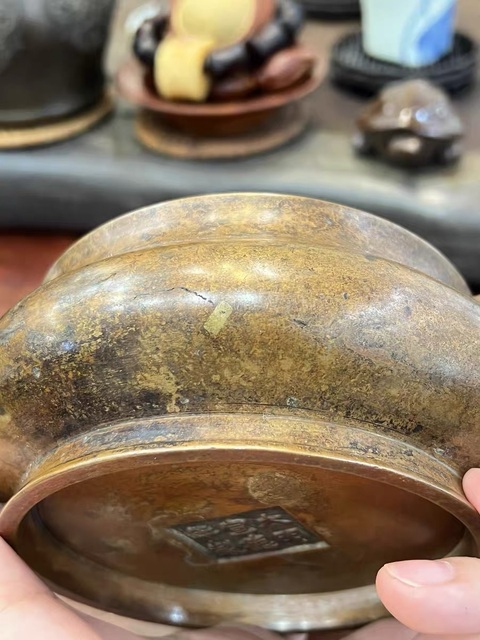 古玩銅器爐子真品鑒賞圖