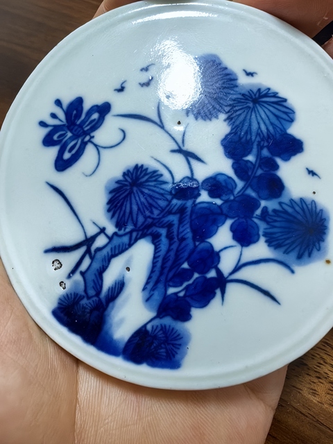 古玩陶瓷花蝶紋青花鎮紙真品鑒賞圖