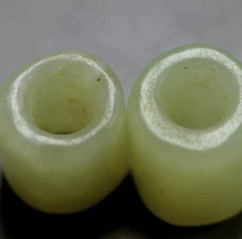 古玩玉器和田玉管真品鑒賞圖