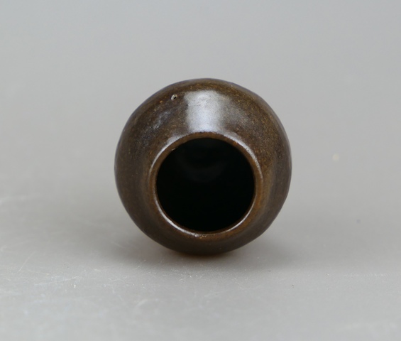 古玩陶瓷耀州窯茶葉末釉雞心罐真品鑒賞圖