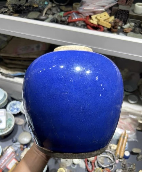 古玩陶瓷霽藍釉罐真品鑒賞圖