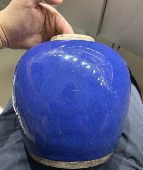 古玩陶瓷霽藍釉罐真品鑒賞圖
