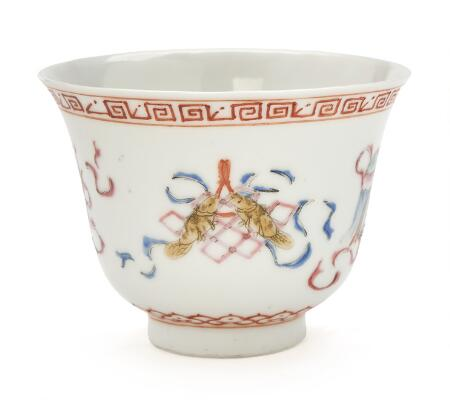 古玩陶瓷佛家八寶粉彩杯真品鑒賞圖