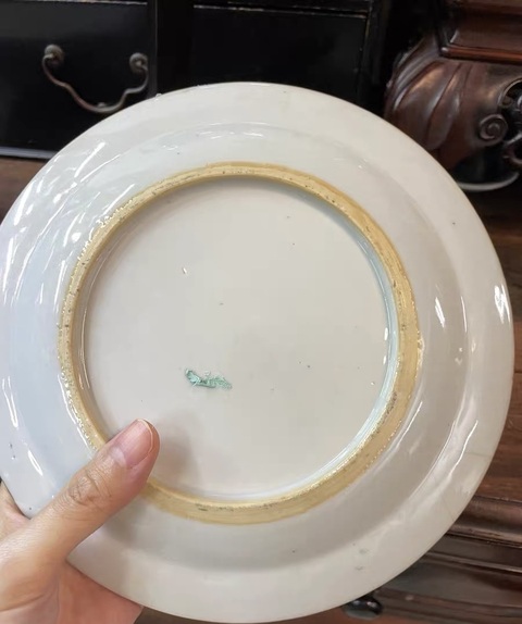 古玩陶瓷五彩荷塘鴛鴦紋盤真品鑒賞圖