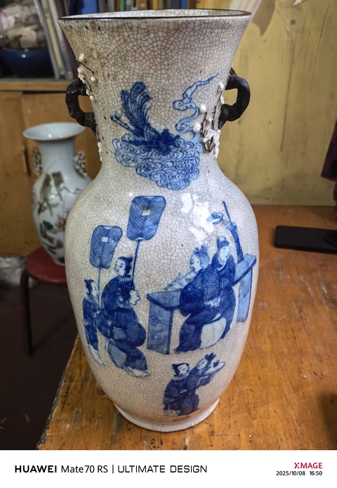 古玩陶瓷哥釉青花瓶真品鑒賞圖