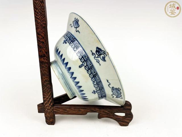 古玩陶瓷清早期青花折沿碗真品鑒賞圖