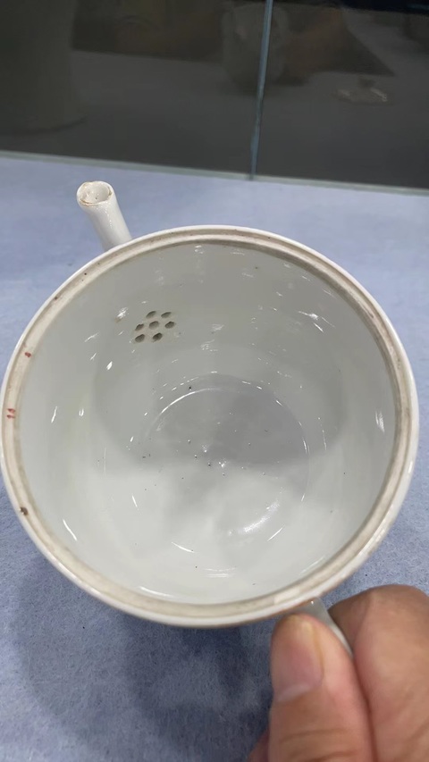 古玩陶瓷粉彩花卉紋參壺真品鑒賞圖