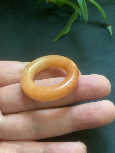古玩玉器清代天然翡翠雕“素紋環”拍賣，當前價格21800元
