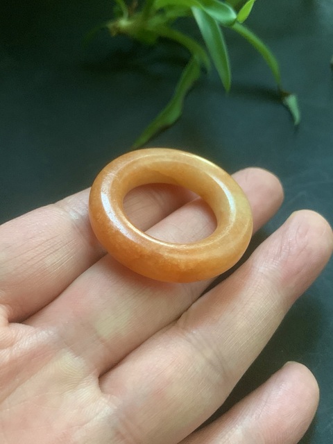 古玩玉器清代天然翡翠雕“素紋環”拍賣，當前價格21800元