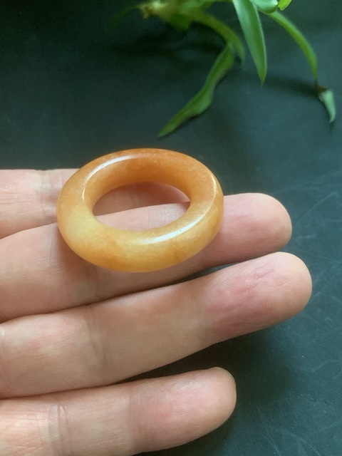 古玩玉器清代天然翡翠雕“素紋環”拍賣，當前價格21800元