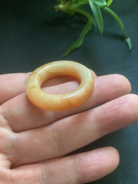 古玩玉器清代天然翡翠雕“素紋環”拍賣，當前價格21800元