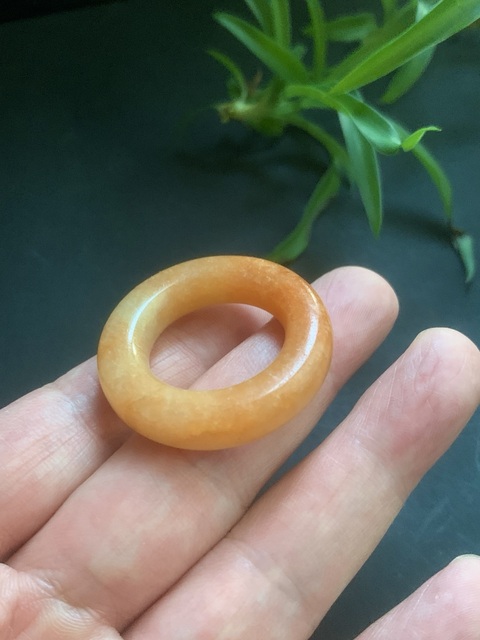古玩玉器清代天然翡翠雕“素紋環”拍賣，當前價格21800元