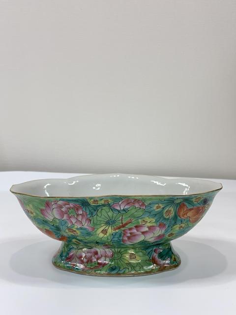 古玩陶瓷金玉滿堂花卉紋粉彩海棠型貢碗真品鑒賞圖