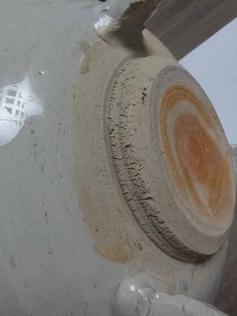 古玩陶瓷龍泉青瓷三足爐真品鑒賞圖