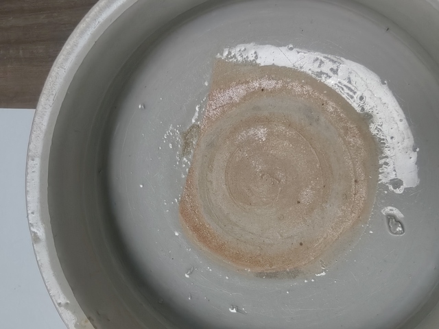 古玩陶瓷龍泉青瓷三足爐真品鑒賞圖
