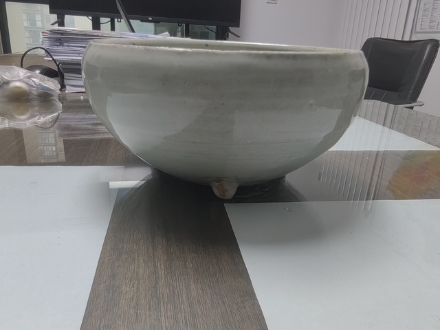 古玩陶瓷青釉三足爐真品鑒賞圖