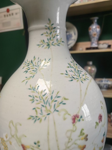 古玩陶瓷洪憲年制款粉彩觀音瓶真品鑒賞圖