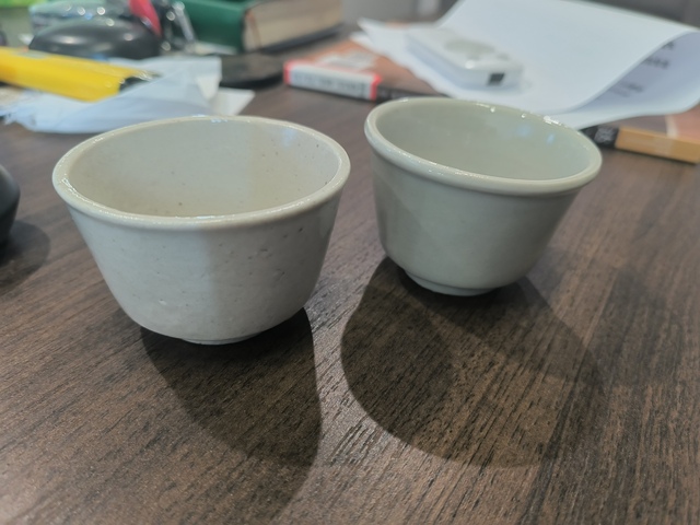 古玩陶瓷白釉唇口杯真品鑒賞圖