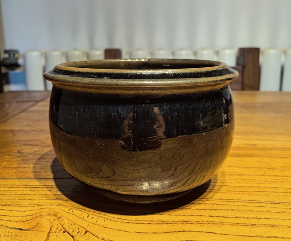 古玩陶瓷明磁州窯黑釉藍毫折沿缽拍賣,當前價格136元