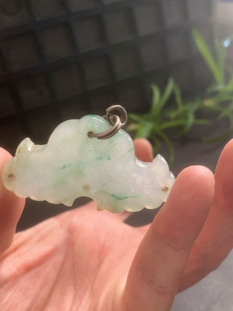 古玩玉器清代天然翡翠“花卉佩”拍賣(mài)，當(dāng)前價(jià)格4680元