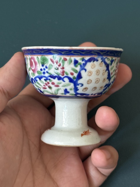 古玩陶瓷清·乾嘉花卉紋高足杯拍賣,當前價格1300元