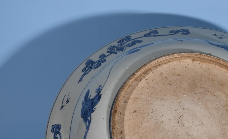 古玩陶瓷明萬歷 青花山水紋折沿盤真品鑒賞圖