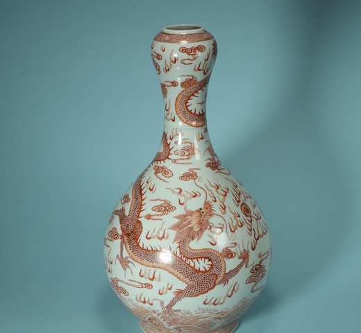 古玩陶瓷清晚期 礬紅龍紋蒜頭瓶真品鑒賞圖