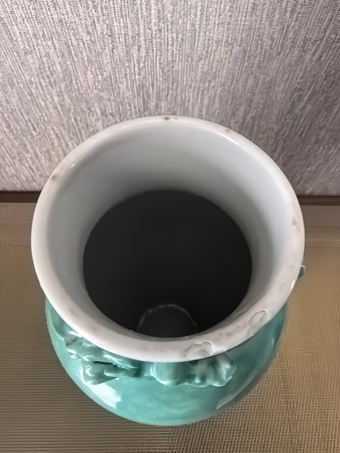 古玩陶瓷綠釉堆塑螭龍瓶真品鑒賞圖