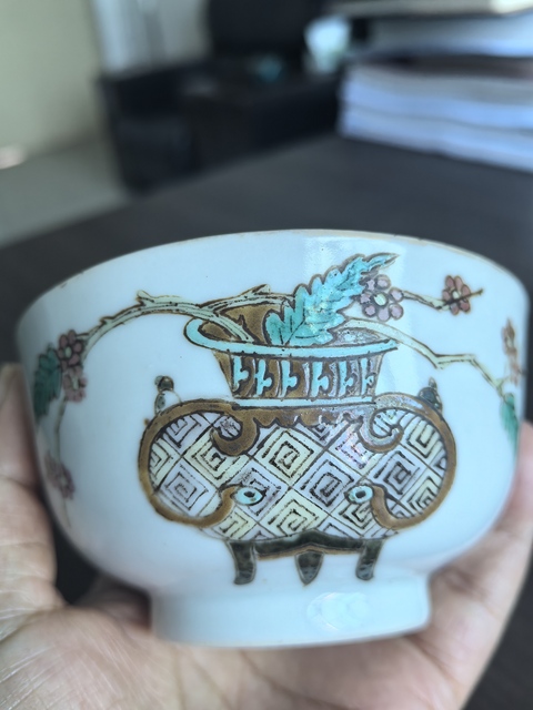 古玩陶瓷博古圖粉彩茶圓真品鑒賞圖