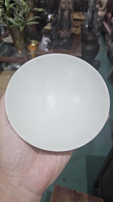 古玩陶瓷邢窯白瓷唇口碗真品鑒賞圖