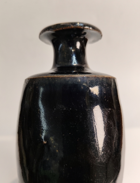 古玩陶瓷黑釉撇口瓶真品鑒賞圖