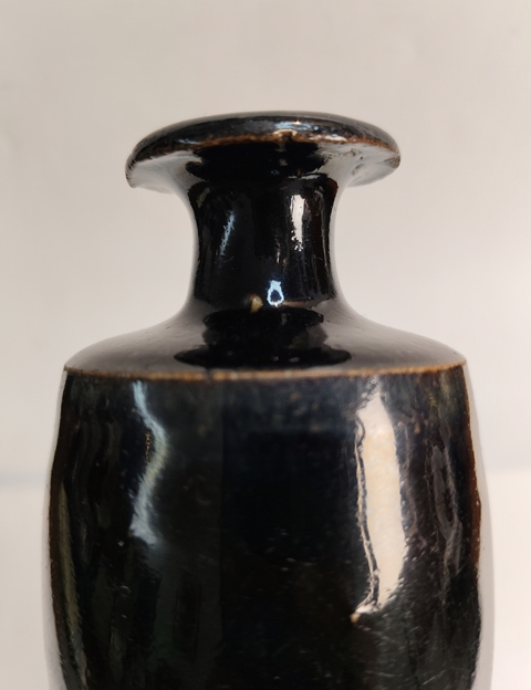 古玩陶瓷黑釉撇口瓶真品鑒賞圖