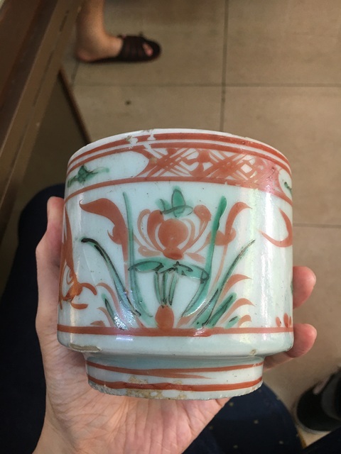 古玩陶瓷紅綠彩魚(yú)藻紋圈足筒式香爐真品鑒賞圖