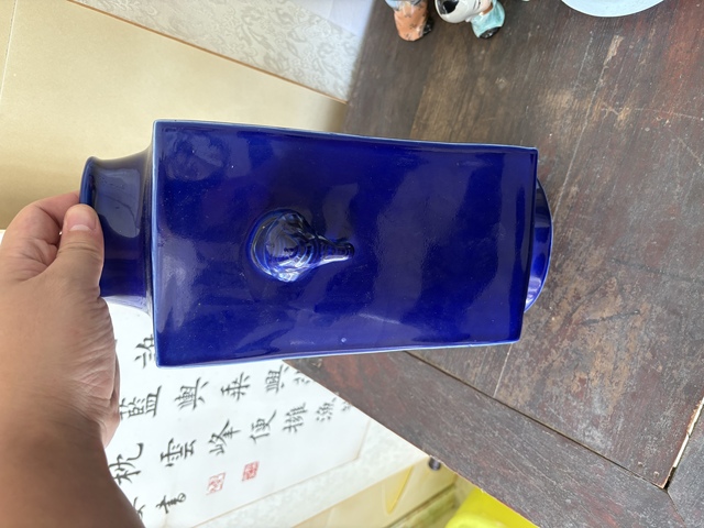 古玩陶瓷茄皮紫釉琮式瓶真品鑒賞圖