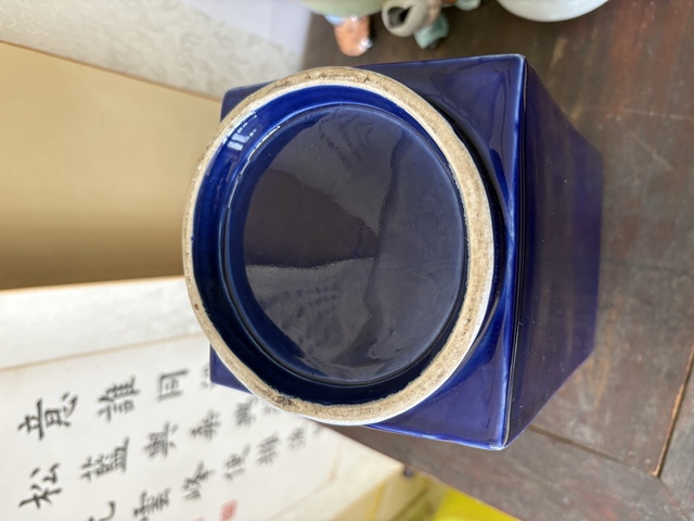 古玩陶瓷茄皮紫釉琮式瓶真品鑒賞圖