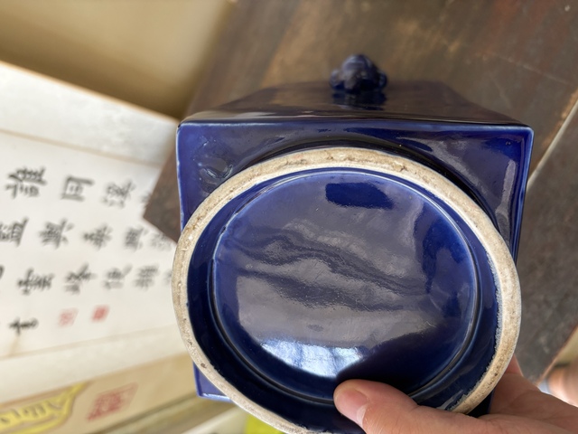 古玩陶瓷茄皮紫釉琮式瓶真品鑒賞圖