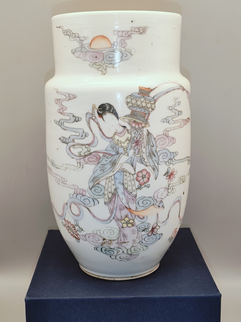 古玩陶瓷粉彩天女散花壯罐，老胎后加彩拍賣，當前價格560元